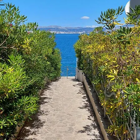 Keko, Sutivan, Brac, Seaside With Balcony And Sea View 公寓 苏提万