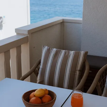 公寓 Keko, Sutivan, Brac, Seaside With Balcony And Sea View *